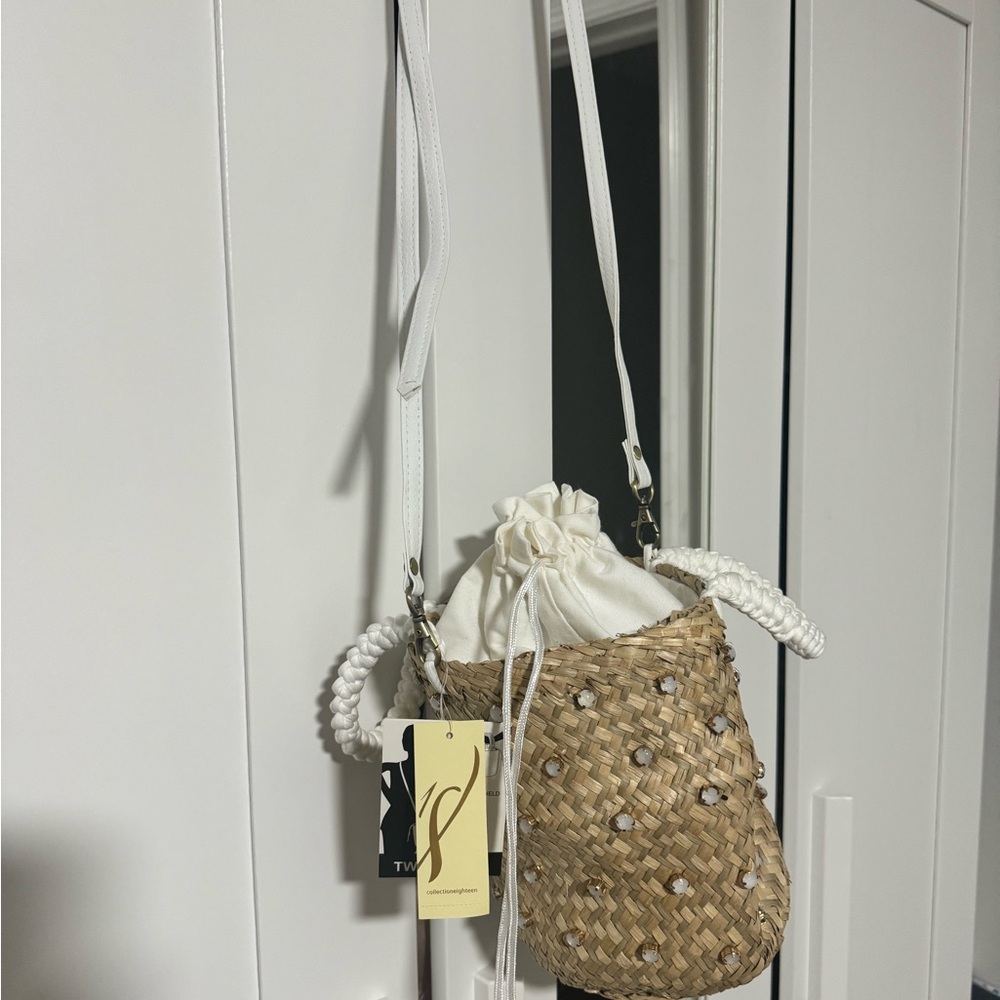 Collection18 Bucket bag.